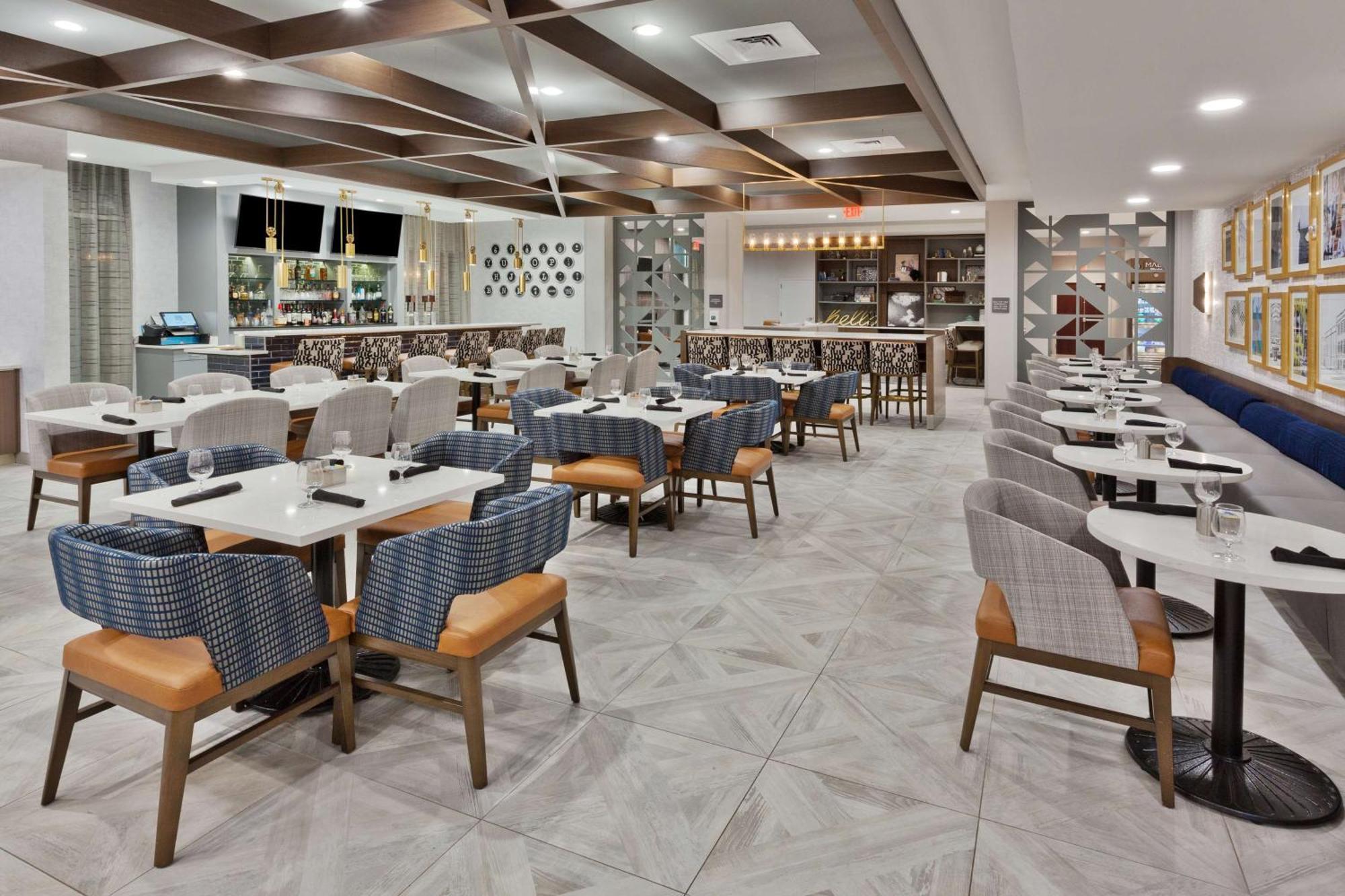 Doubletree By Hilton Dothan, Al Экстерьер фото